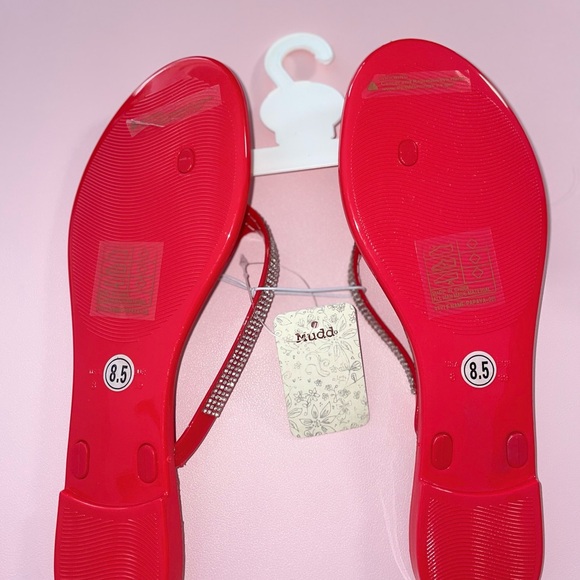 NWT Mudd Red & Sparkly Silver Sandals SIZE 8.5 - Picture 3 of 3